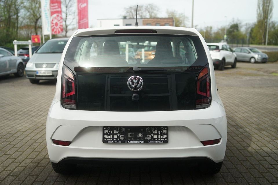 Volkswagen up! move up! BMT Allwetter Bluetooth Klima in Eisenhüttenstadt