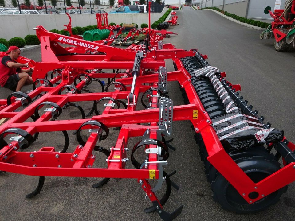 Agro-Masz Deutschland Scheibenegge Grubber Tiefenlockerer Pflug in Bassum