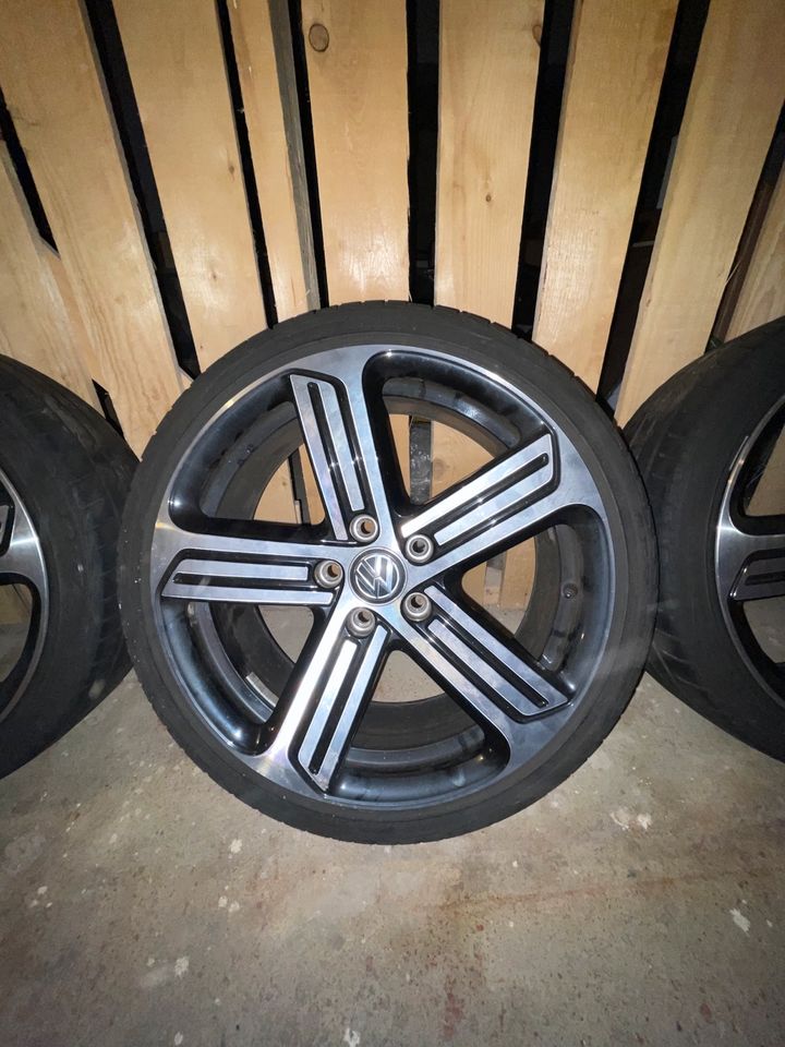 Cádiz 18“ Alufelgen VW Sommerreifen Golf 7R in Oldenburg