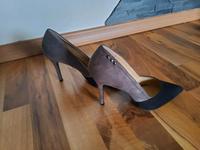 Highheel in taupe-schwarz. Gr.38 Hessen - Haiger Vorschau