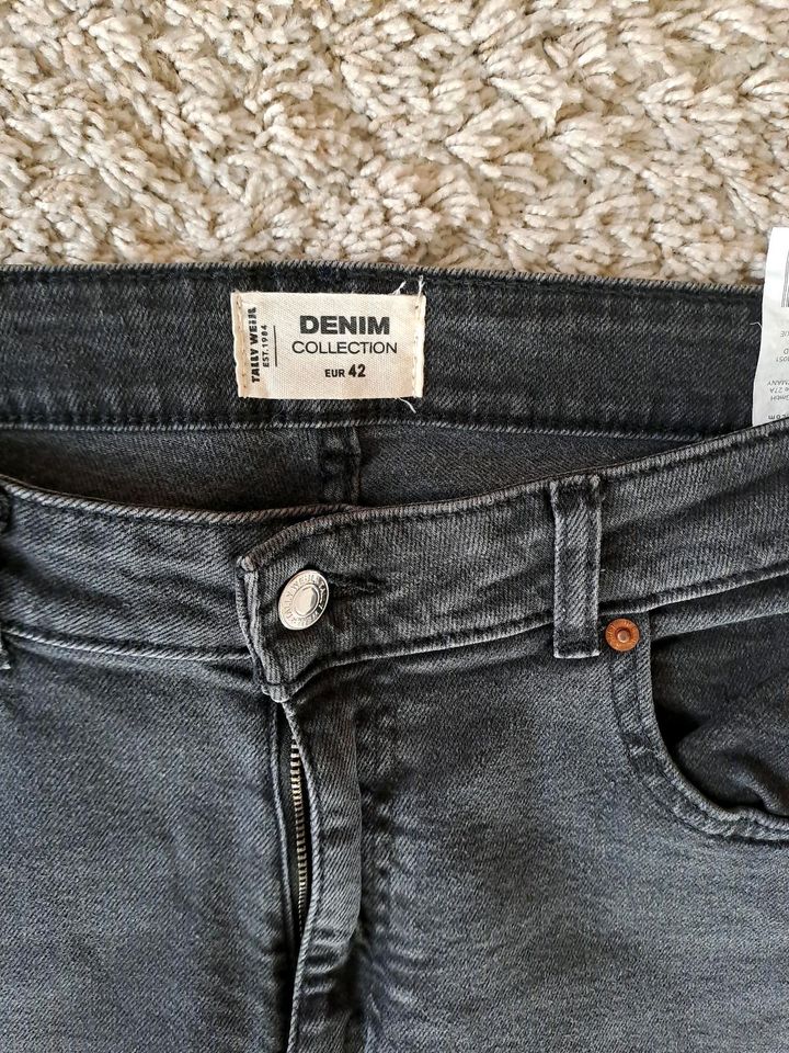 Jeans schwarz , neu, Größe 42, von Tally Weijl in Freiburg im Breisgau