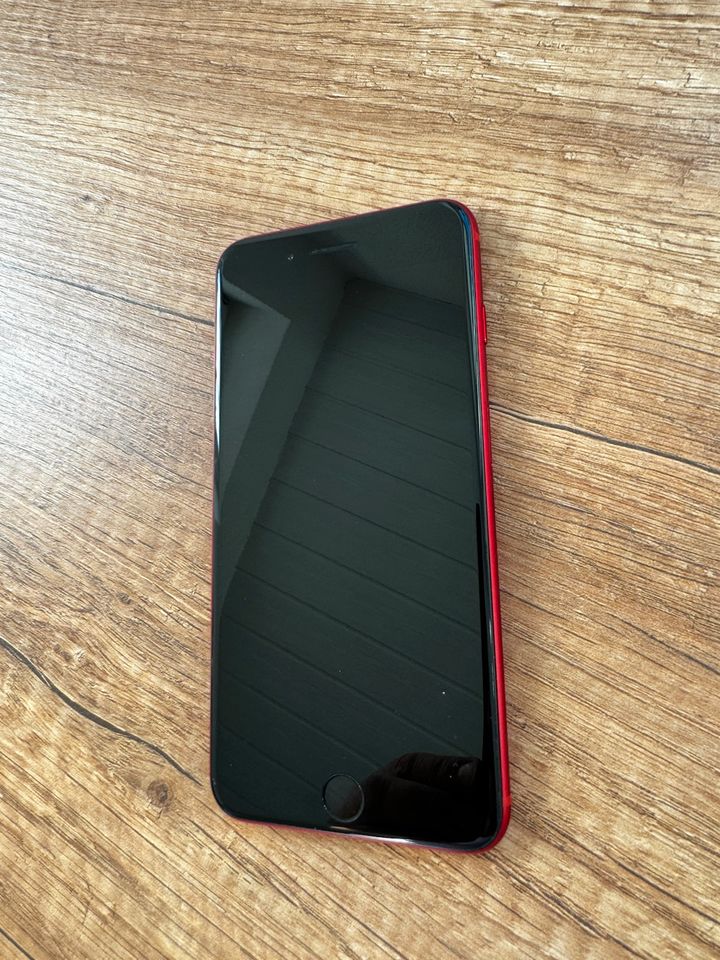 iPhone 8plus red 64GB in Wittgensdorf