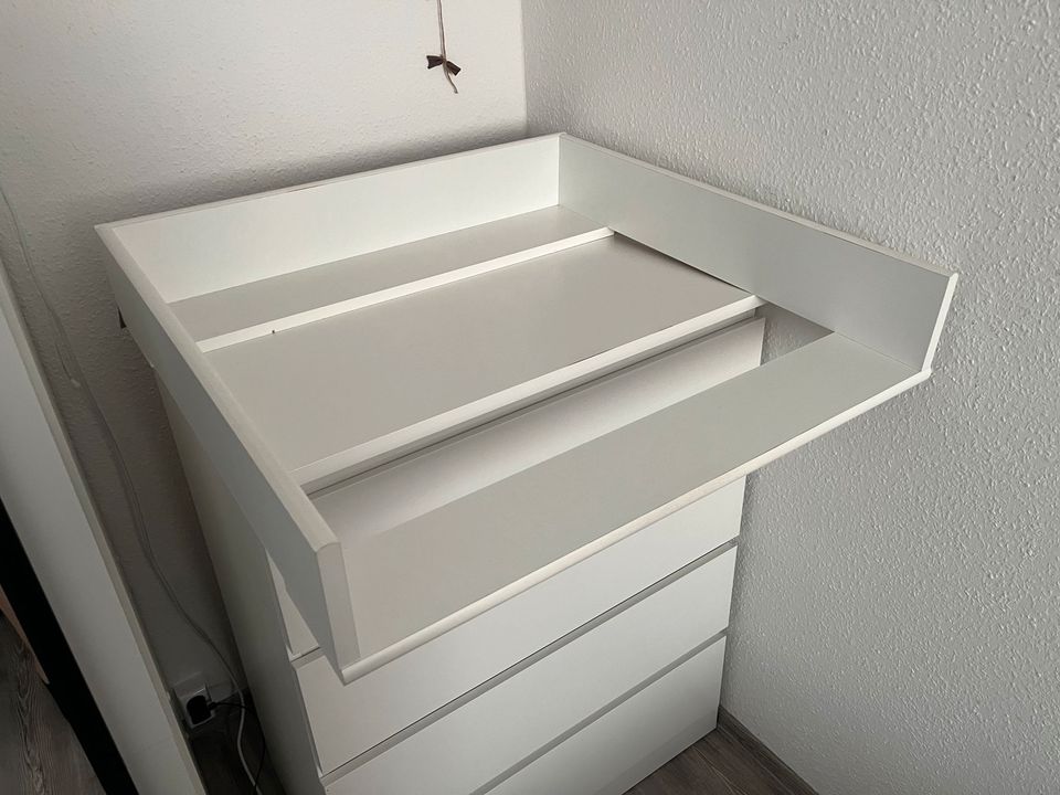 Wickelaufsatz fur Ikea Malm Kommode + wickelunterlagen in Bad Lausick