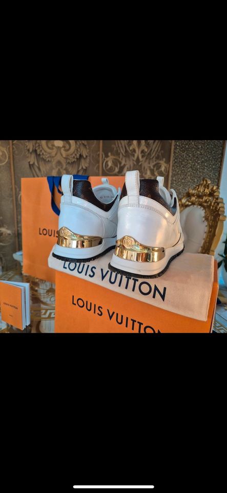 Louis Vuitton run Away Sneaker in Berlin