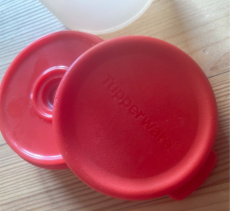 Tupperware 360ml zu verschenken in Kerpen