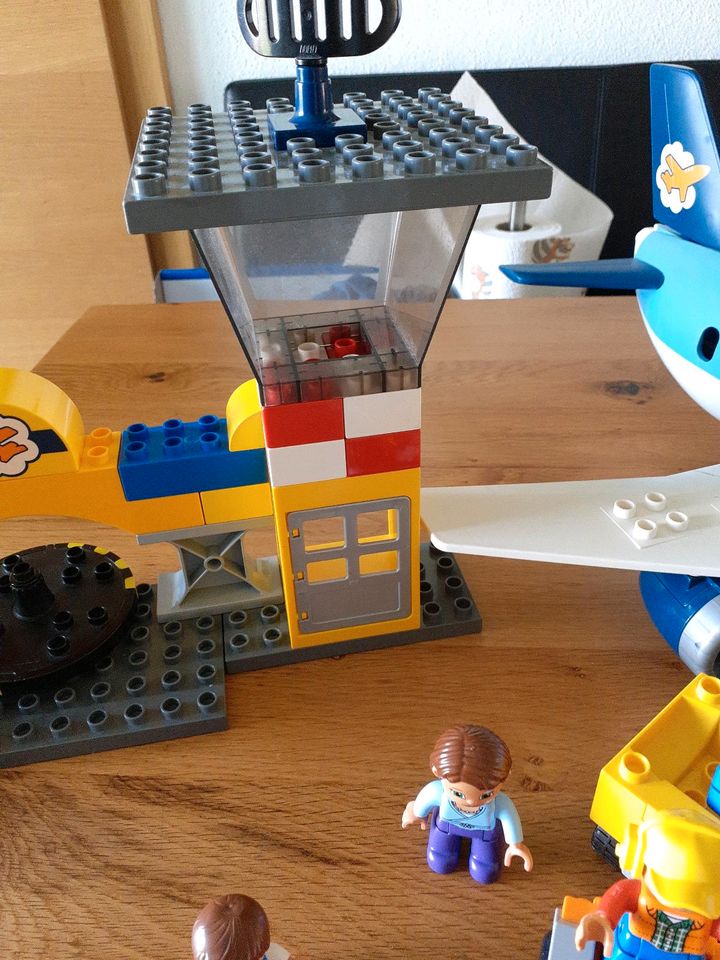 Lego duplo großer  Flughafen 5597 alt in Pliening