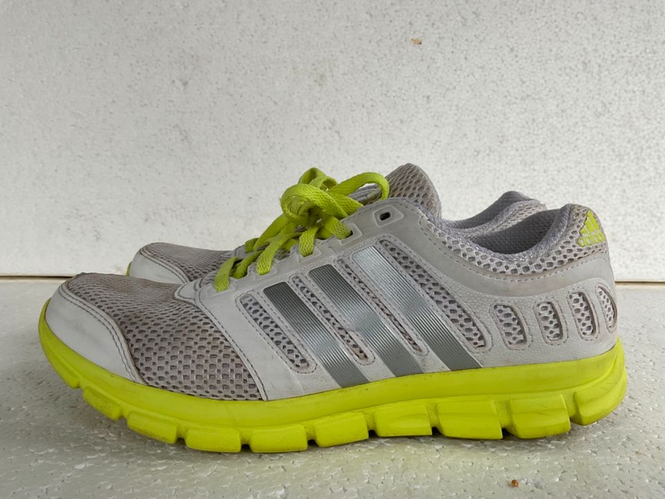 Adidas Breeze 101 2 Turnschuhe Laufschuhe Größe 40 2/3 in Nürnberg  (Mittelfr) - Oststadt | eBay Kleinanzeigen ist jetzt Kleinanzeigen