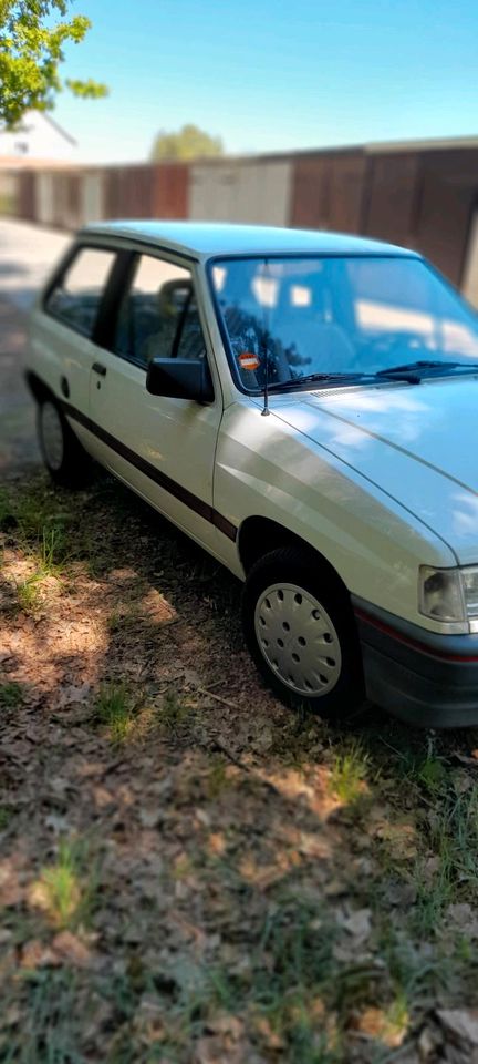 Opel Corsa a (Oldtimer H Kennzeichen) in Niesky