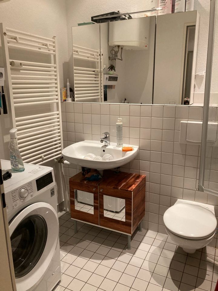 Badezimmer Schrank in Berlin