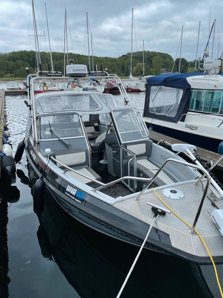 Buster Magnum,  Suzuki 300, Radar, Garmin Plotter in Flensburg