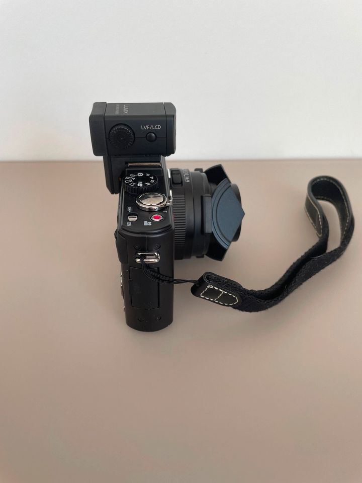 Kamera Leica D-Lux 5 und Panasonic DMW-LVF1 in Hamburg