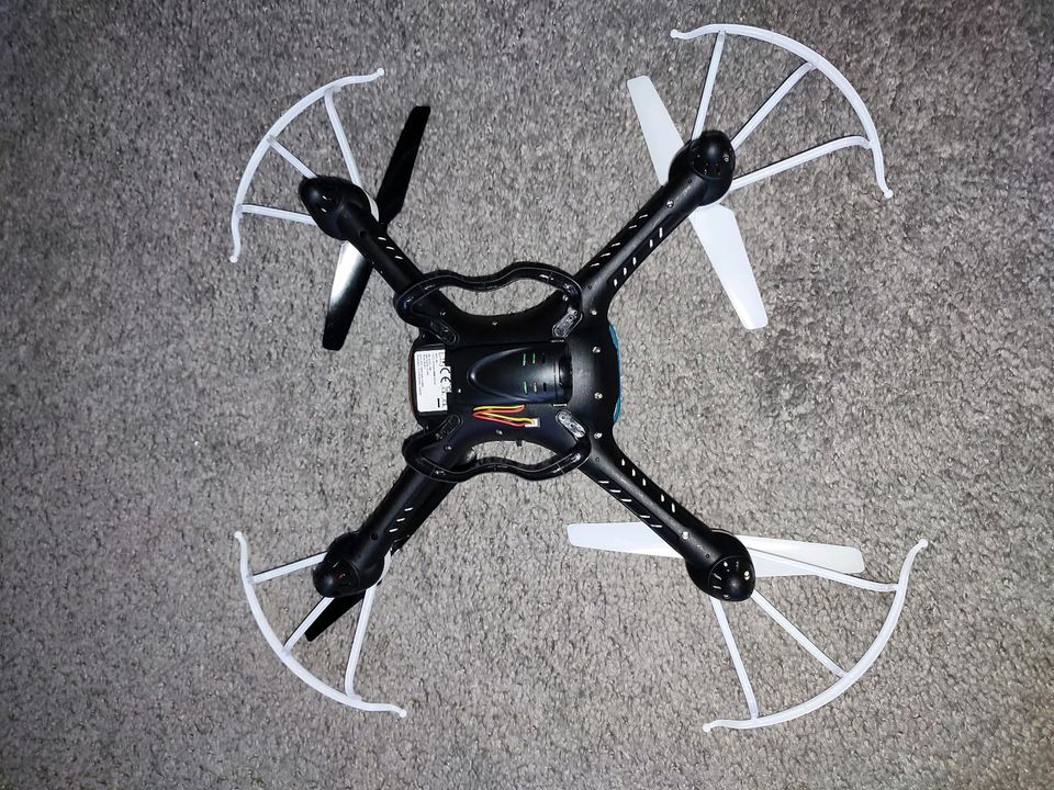 Quadrocopter mit Kamera in Neuhaus