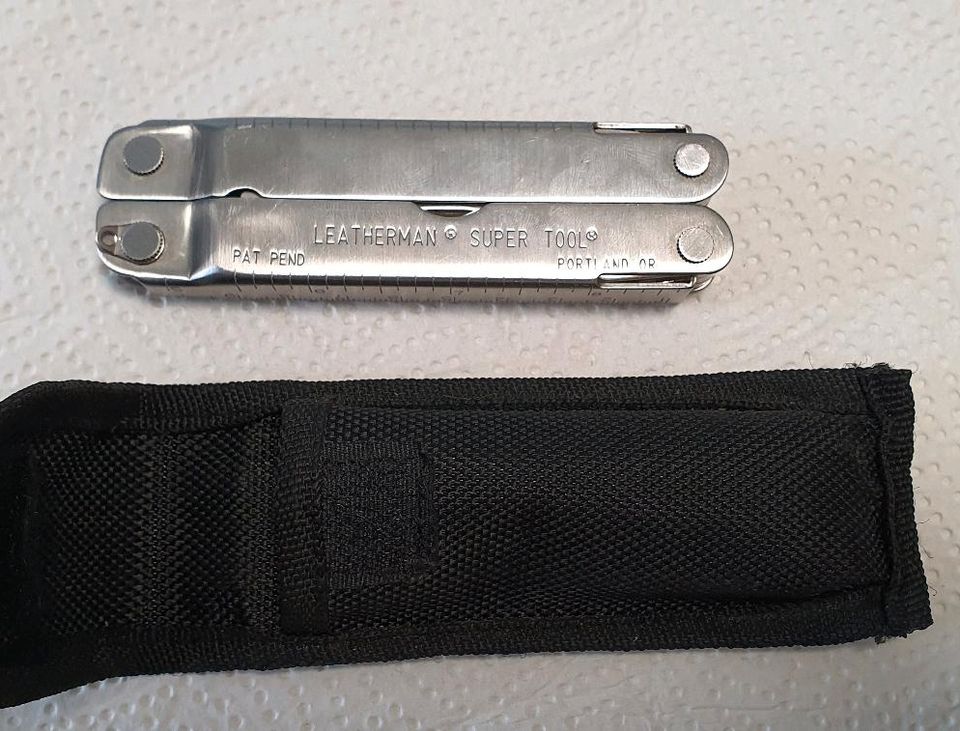 LEATHERMAN SUPER TOOL first Generation GUT ERHALTEN KEIN VERSAND in Berlin