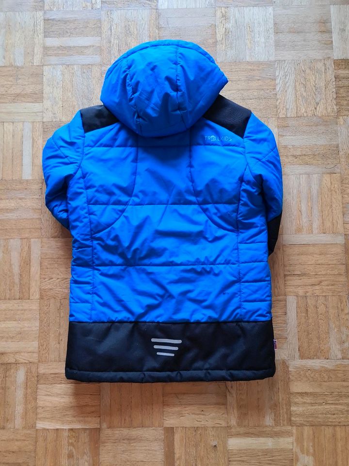 Trollkids Jacke 152 blau/schwarz in Eichenau