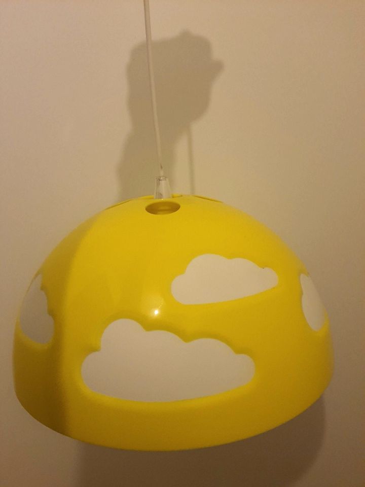 Ikea Kinderlampe Skojig Wolken Gelb in Hamburg