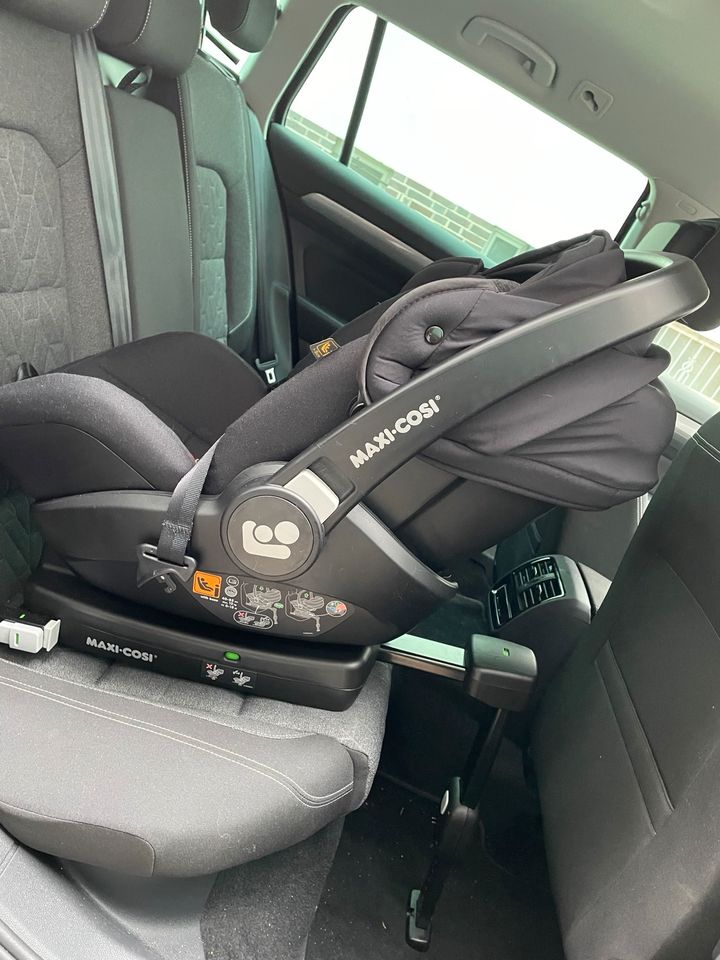 Maxi Cosi Marble mit Isofix-Basisstation in Hildesheim