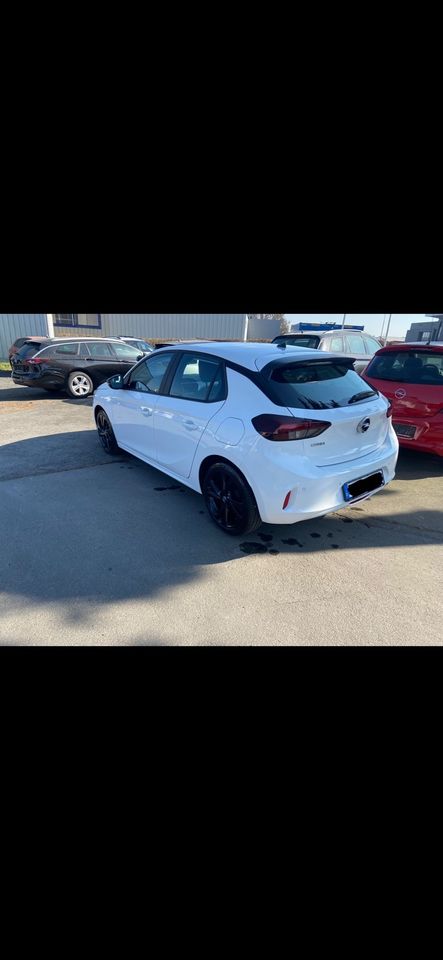 Opel Corsa Edition 1.2 75 EPH Klima Apple Carplay / 8x Bereifung in Heuchelheim