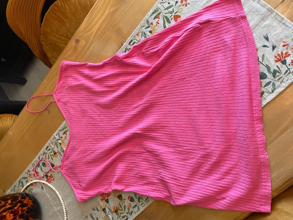 4 bunte Kleider schwarz orange pink rosa Gr. 52/54 Sexy plus size in Uelzen