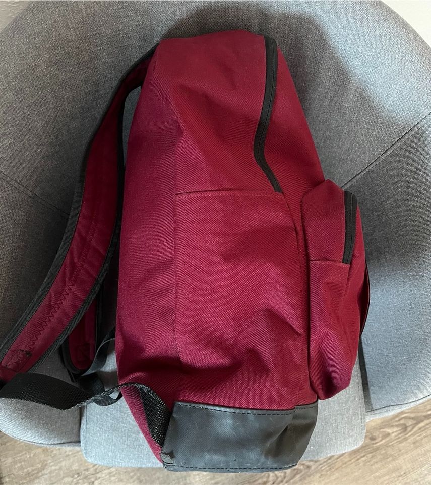 Roter Adidas Originals Rucksack in Glauchau