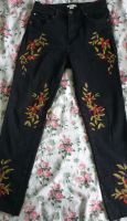 Jeans Stretchjeans Blumenstickerei Hippie schwarz Gr.38 Niedersachsen - Reppenstedt Vorschau