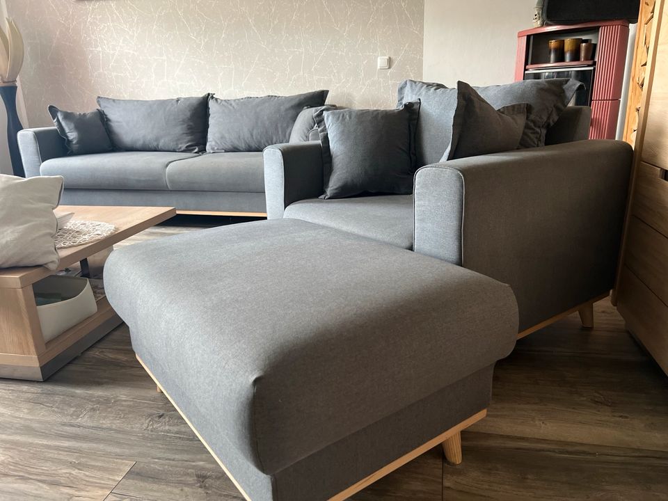 Couch im Skandinavischen Stil,Sessel+Hocker in Zwickau