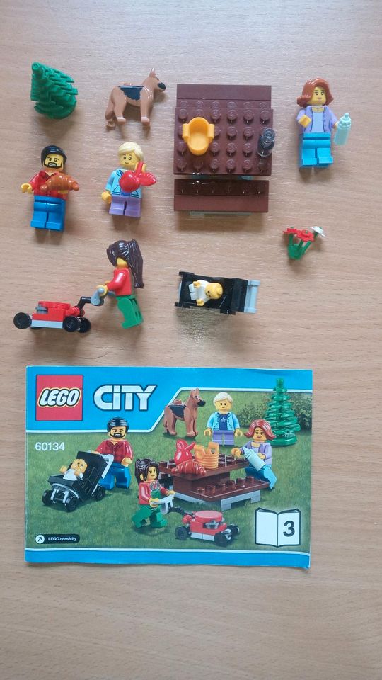 Lego City 60134 - Stadtbewohner im Park in Moormerland