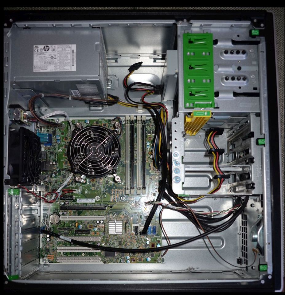 HP Compaq Elite 8300 CMT, Core i5-3470, DEFEKT (siehe Beschreib.) in Barsinghausen