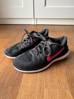 Sportschuhe Nike gr. 38.5 Kr. Dachau - Röhrmoos Vorschau