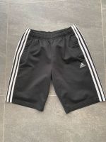 Adidas Sportshort Gr. 164 Berlin - Neukölln Vorschau