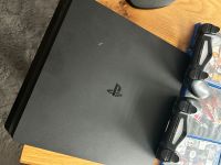 PlayStation 4 Slim PS4  mit Spielen& Zubehör Baden-Württemberg - Hohentengen Vorschau