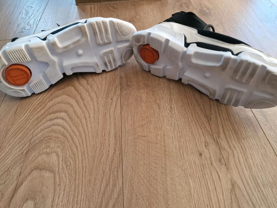 Leandro Lopes Schuhe Gr 43 Sneaker in Königsbrück