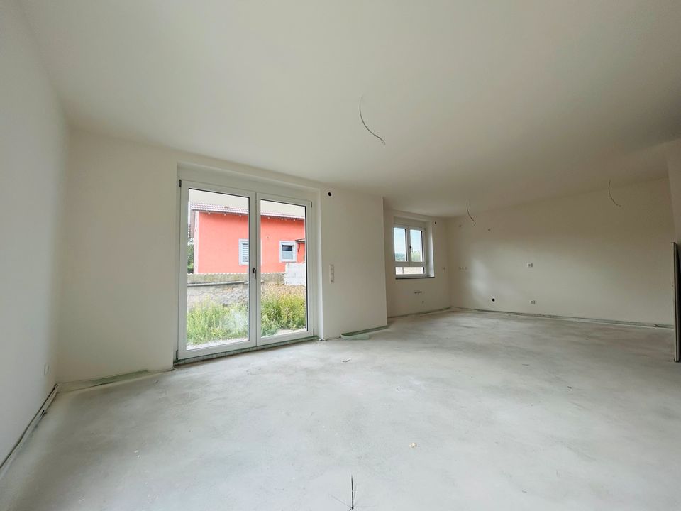 NEUBAU! 3-Zimmer-Terrassenwohnung in toller Lage! in Wenzenbach