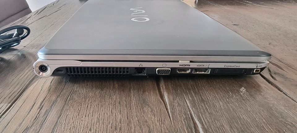 Sony Vaio PGC-81212M 16' Core i5 2.5GHz- HDD 500GB in Esslingen