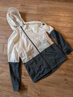 Under Armour Gr. M Laufjacke / Sportjacke / Regenjacke Bayern - Kirchham Vorschau