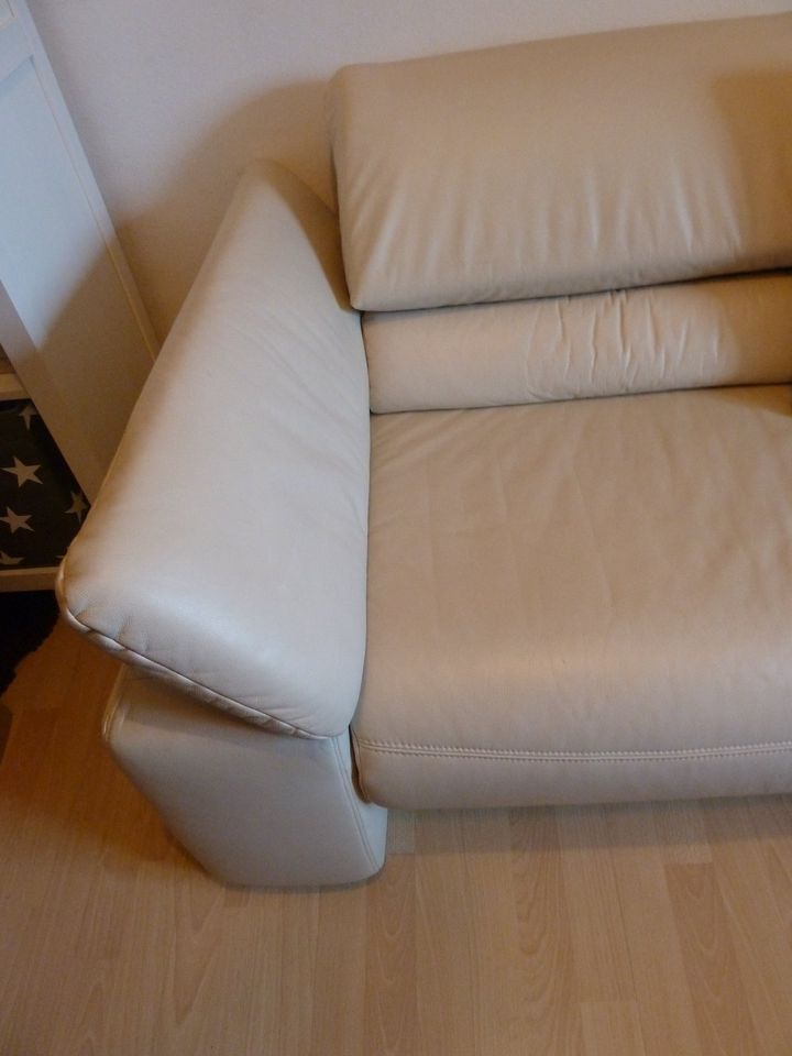 Couch 2 Sitzer creme 1,80 m in Plettenberg