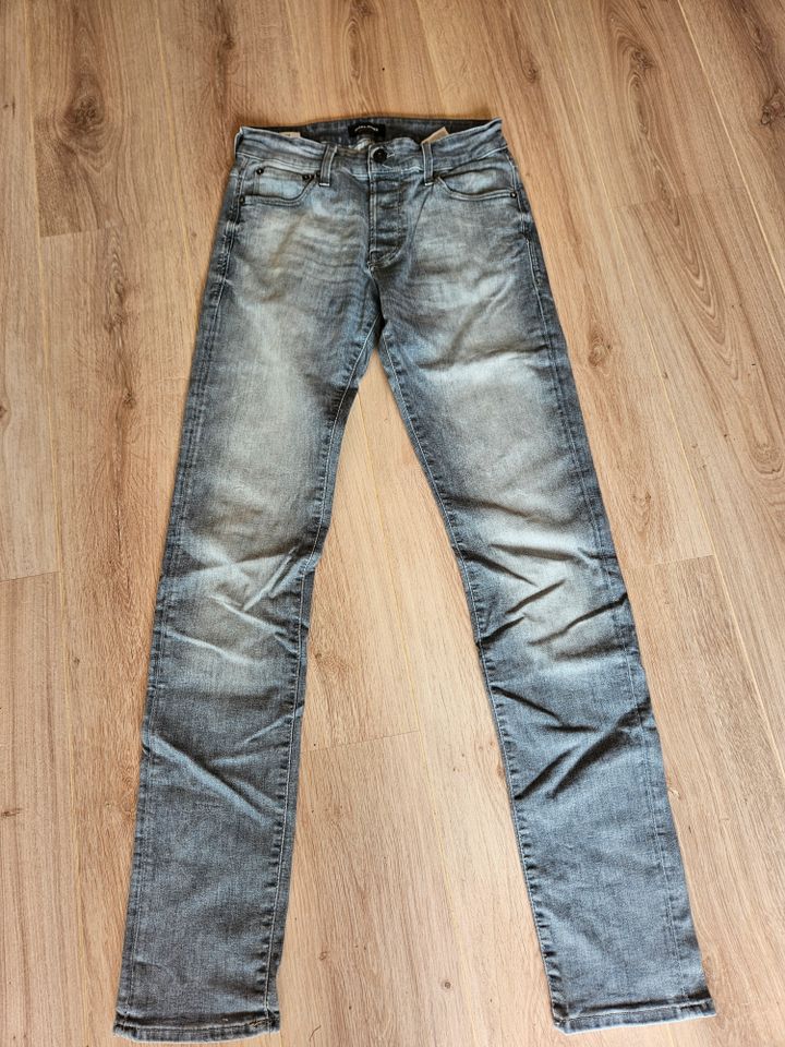 Jack &Jones Jeans Glenn Slim Gr.30/34 Gr. 176 hellgrau in Norderstedt