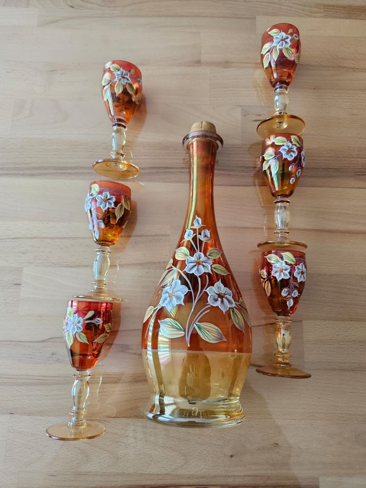 Handbemalte Karaffe mit 6 Gläsern in Gerlingen