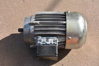 Motor 380V 1390 U/min mit Getriebe und Umlenkeinheit Hessen - Gießen Vorschau