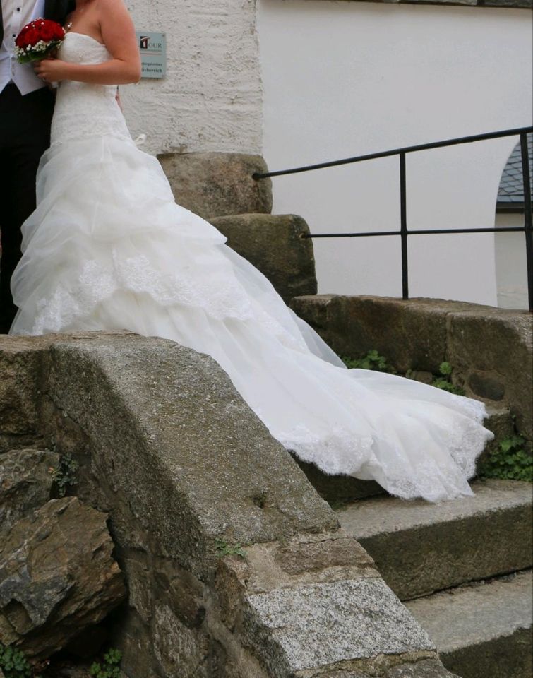 Brautkleid, Hochzeitskleid in Bernsbach 