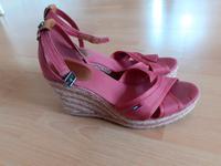 Tolle rosa Sandalen Tommy Hilfiger Gr. 39 top Zustand Niedersachsen - Oldendorf (Landkreis Stade) Vorschau