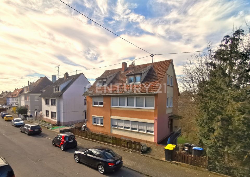 !!! Achtung !!! Attraktive 2 ZKB Dachgeschoss Wohnung in ruhiger Lage von Neunkirchen in Neunkirchen