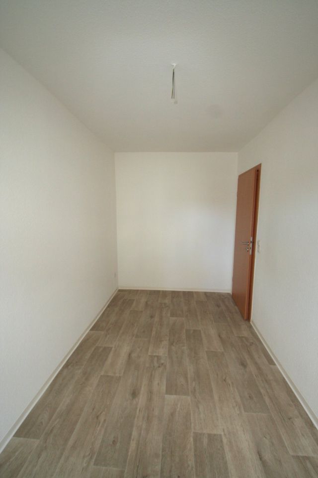 Neu sanierte Wohnung in ruhiger Siedlung!!! in Oberlungwitz