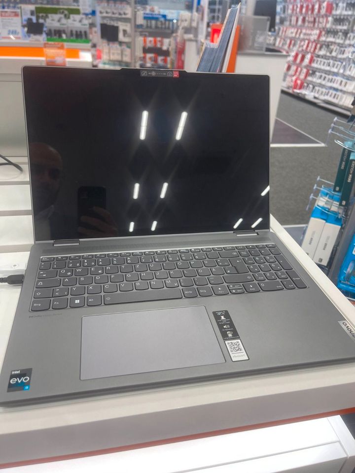 Laptop/Notebook Lenovo Yoga 7 Intel i5-1240P / 16GB / 512GB SSD / Intel  Iris Xe Graphics / 16 Zoll WQXGA / Arctic Grey 2in1 Convertible in  Baden-Württemberg - Bietigheim-Bissingen | eBay Kleinanzeigen ist jetzt  Kleinanzeigen