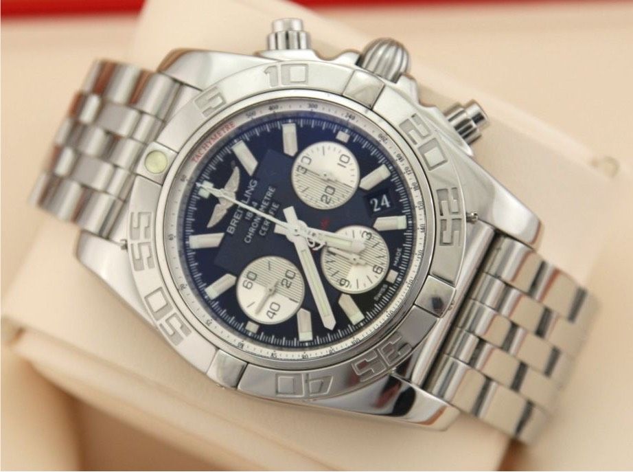 Breitling Chronomat 44 mit Manufakturkaliber B01 Ref: AB0110 in Rheine