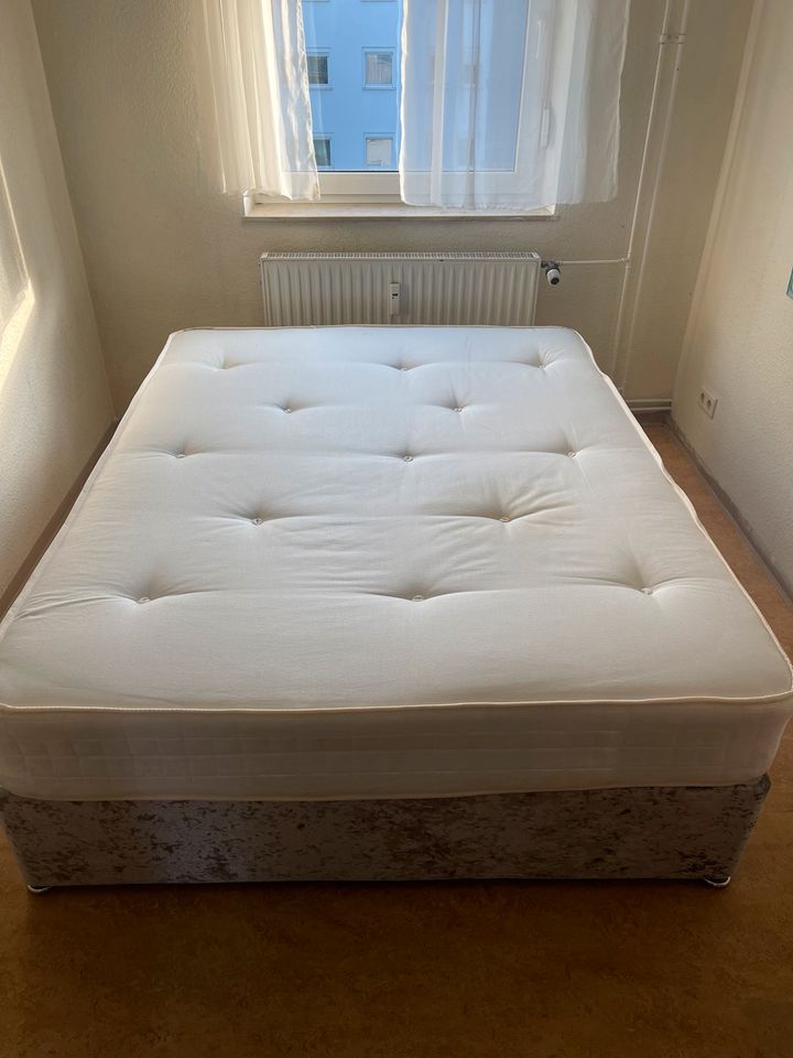 Springboxbett mit Matratze 150x200 in Nürnberg (Mittelfr)