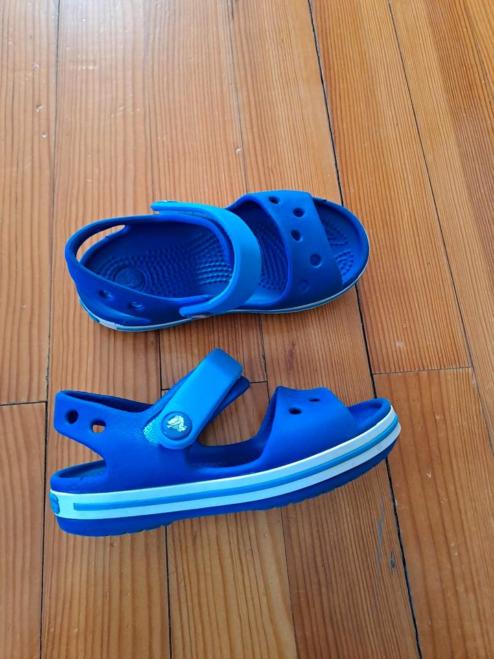 Crocs Sandalen Gr. C8 (24/25) blau in Merzig