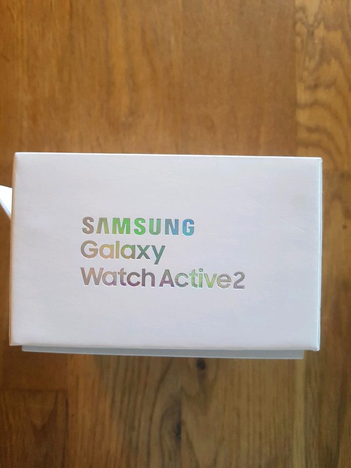 Samsung Galaxy Smartwatch activ 2 in Nümbrecht