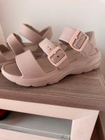 Sandalen crocs Schuhe Neuwertig 39 Beige Nordrhein-Westfalen - Bünde Vorschau