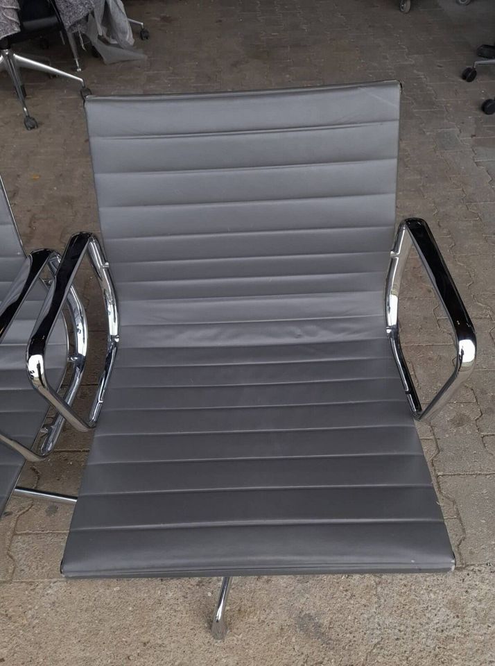 Vitra EA 108 Eames Alu Chair Stühle Leder Grau Drehbar in Viersen