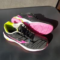 Handballschuhe von Mizuno Gr. 39 Damen Baden-Württemberg - Aalen Vorschau